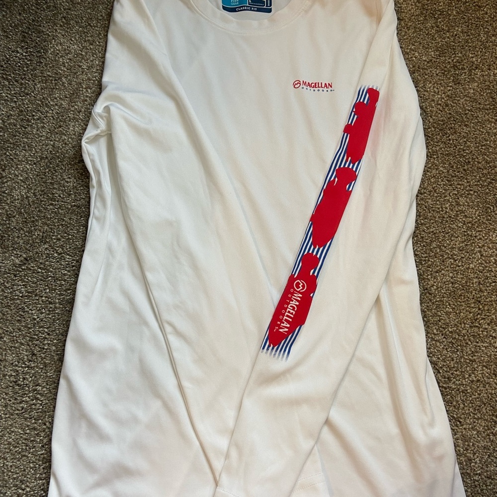 Youth large fishing shirt no staining on it
